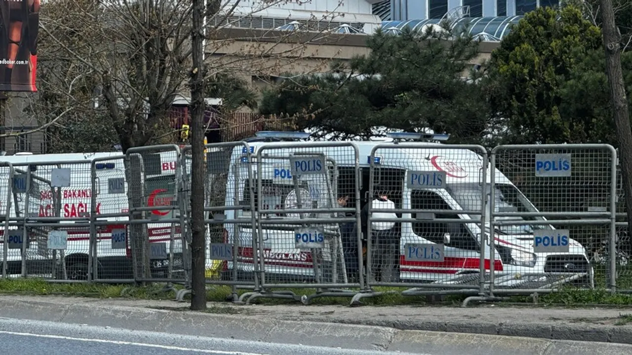 Arrestohen 10 persona për sulmin terrorist ndaj postit policor në Beshiktash të Stambollit