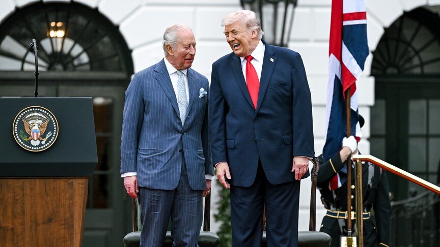 Shtëpia e Bardhë poston fotografi me mbishkrimin  dy mbretër  për Trumpin dhe mbretin Charles