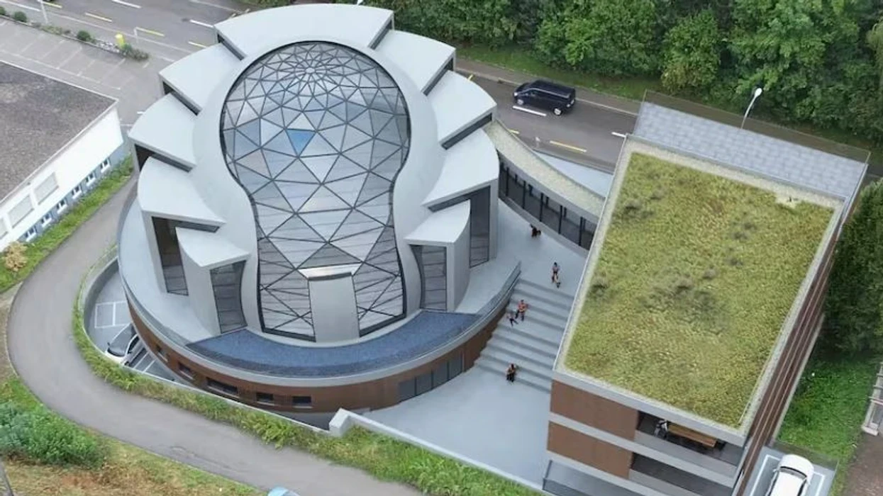 Zviceranët mbledhin nënshkrimet  ndalohet investimi i shqiptarëve për xhaminë 15 milionë franga