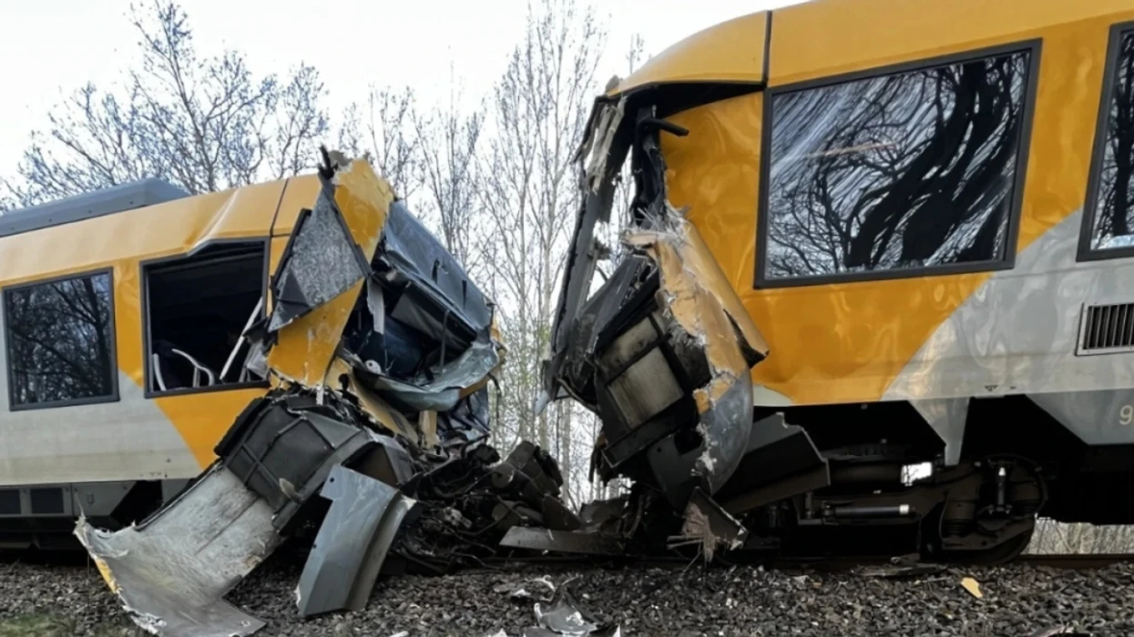 Dy trena përplasen ballë për ballë  disa të lënduar në Danimarkë