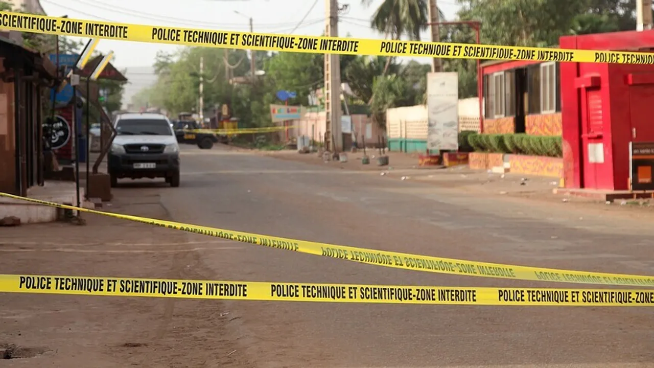 Sulme të koordinuara godasin Malin  luftimet vazhdojnë pranë aeroportit në Bamako