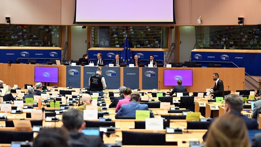 Liderët e Gjirit refuzojnë çdo tarifë për anijet që kalojnë Hormuzin  bëjnë thirrje për lundrim të lirë