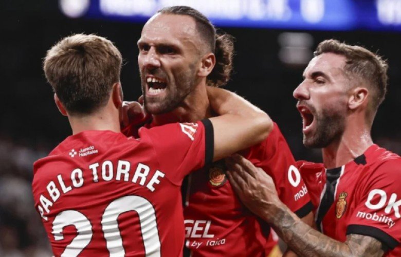 Nuk ndalet Muriqi  i shënon dy gola Vallecano s