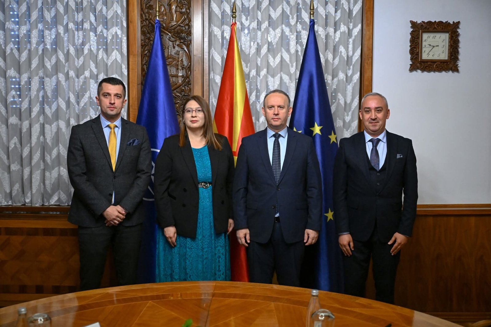 gashi-pret-zevendesguvernatoret-e-rinj-te-bankes-popullore-japin-deklaraten-solemne