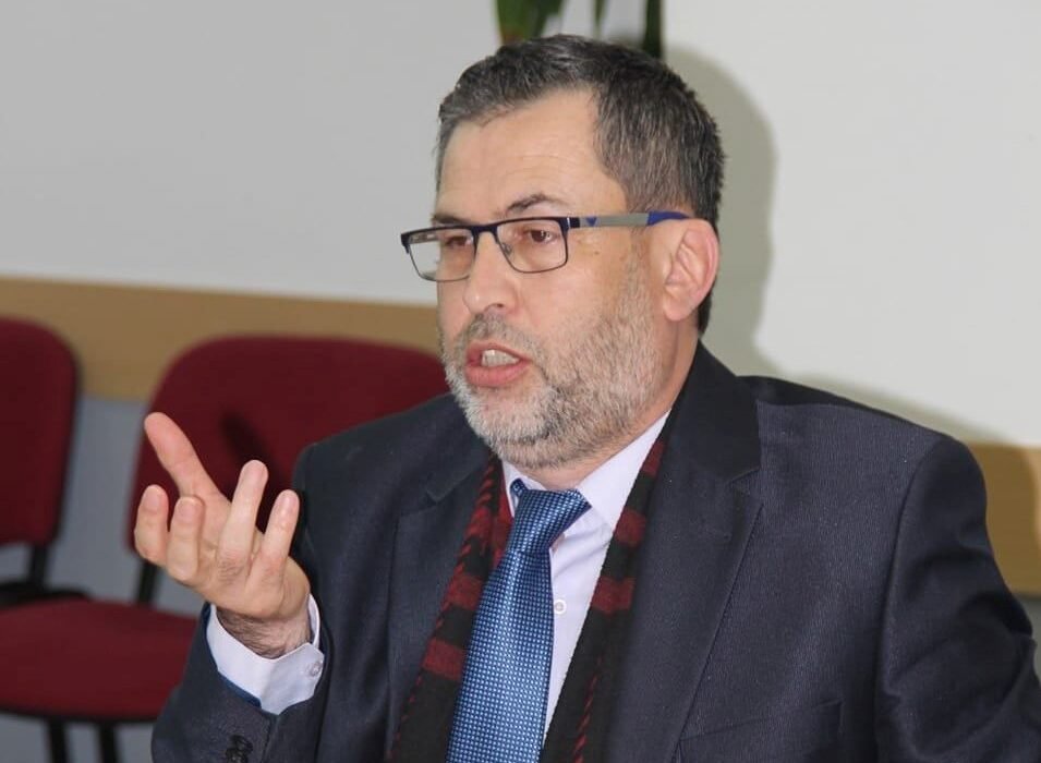 Revista  Shenja  qëndresë intelektuale në epokën e ekranizimit