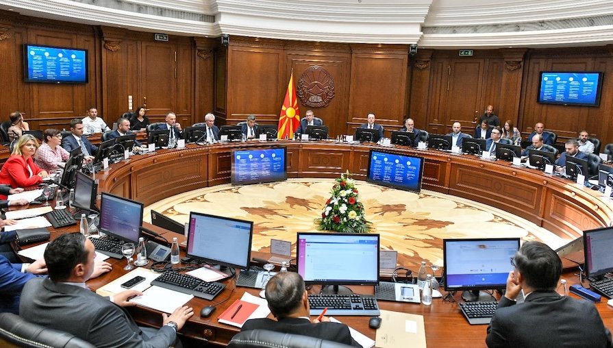 LSDM dorëzoi ligjin  Shtetësi të dyfishtë të mos kenë as ministrat  as zv kryeministrat