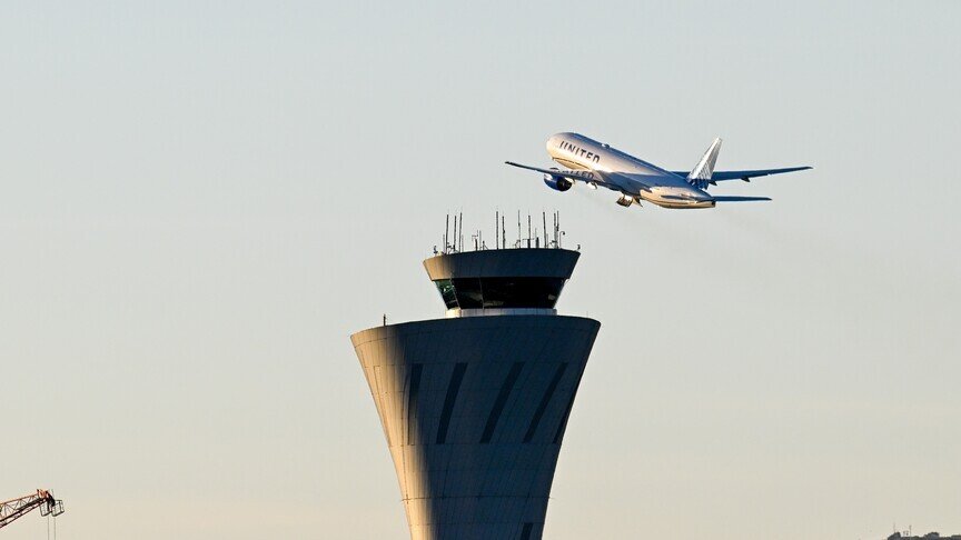 Agjencia e BE së zgjat këshillën kundër fluturimeve në hapësirën ajrore të Lindjes së Mesme dhe Gjirit