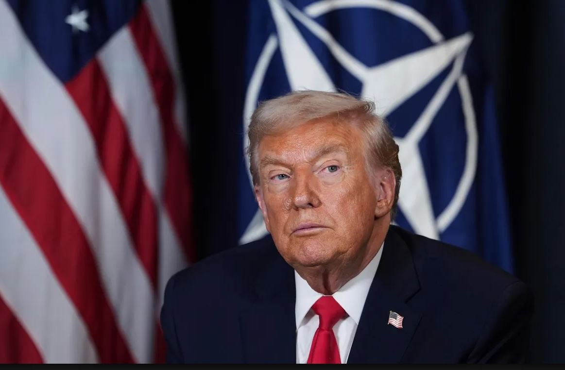 Ish drejtori i CIA s bën thirrje për shkarkimin e Trump