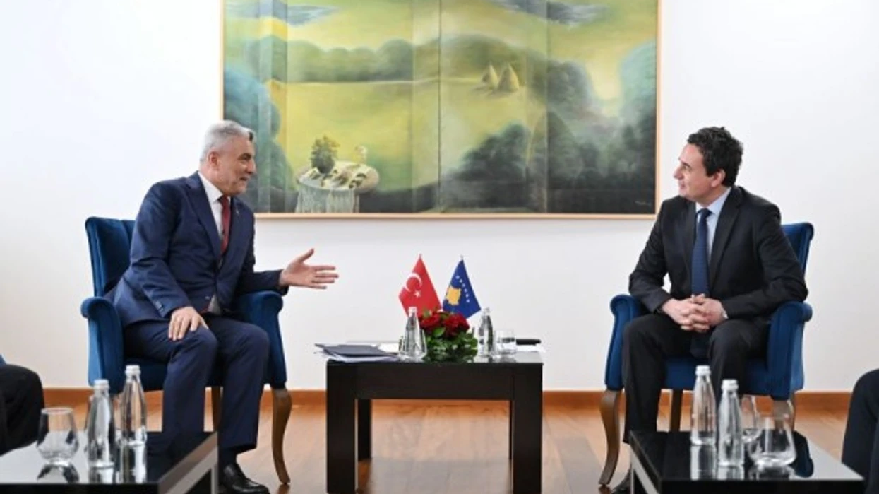 Kurti  Synojmë linjë të re ajrore Kosovë SHBA me ndihmën e Turqisë