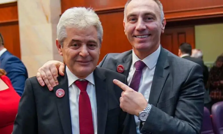 VLEN  Kutia e zezë  Grubi e mban peng Ahmetin