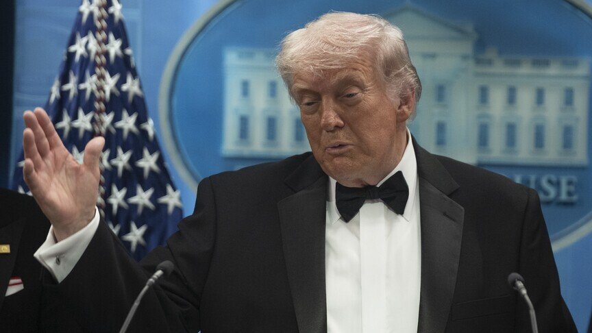 Trump pretendon se Irani dëshiron që SHBA ja të hapë Ngushticën e Hormuzit  sa më shpejt të jetë e mundur 