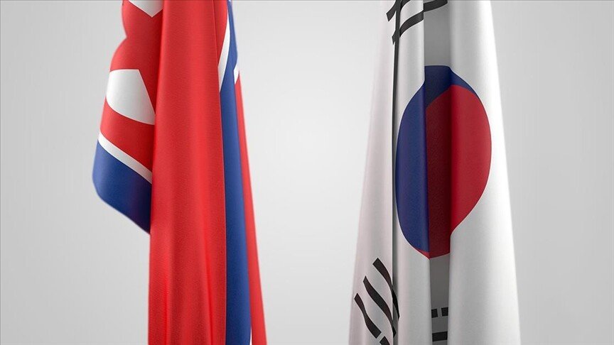 Koreja e Veriut rishikon Kushtetutën heq zyrtarisht të gjitha referencat për ribashkimin e Koreve