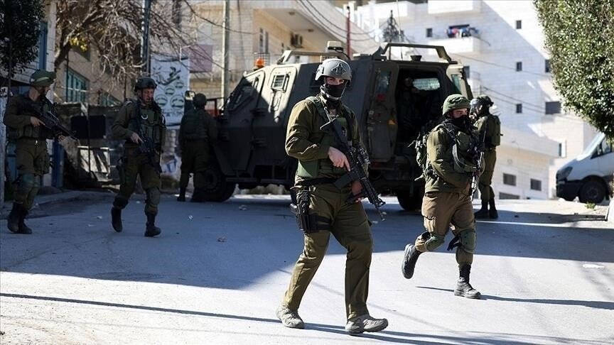 Ushtria izraelite arreston 17 palestinezë dhe shemb shtëpi gjatë bastisjeve në Bregun Perëndimor