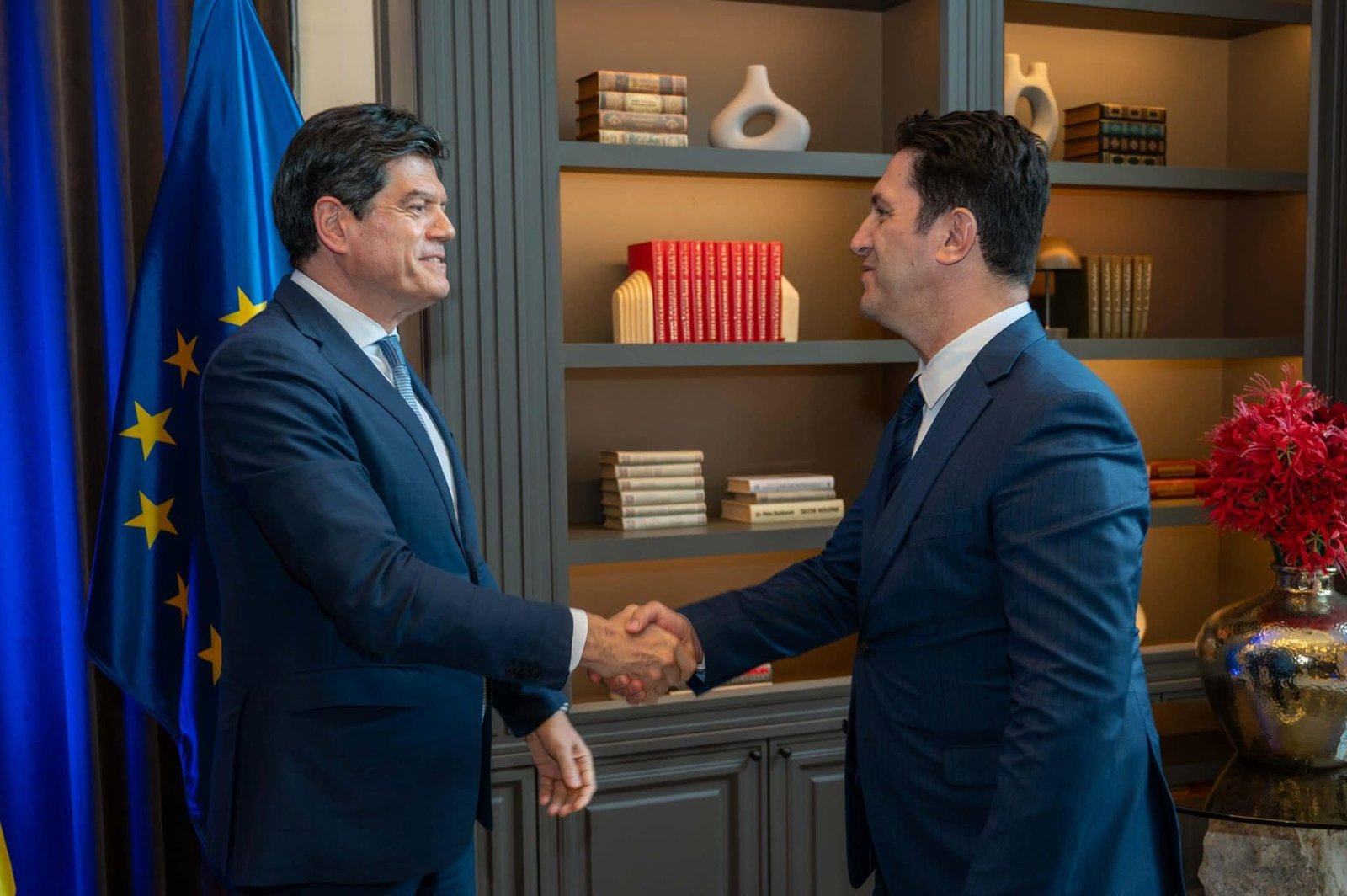 Zv kryeministri i parë Bekim Sali merr pjesë në mbrëmjen e organizuar nga Delegacioni i BE së për Ditën e Evropës