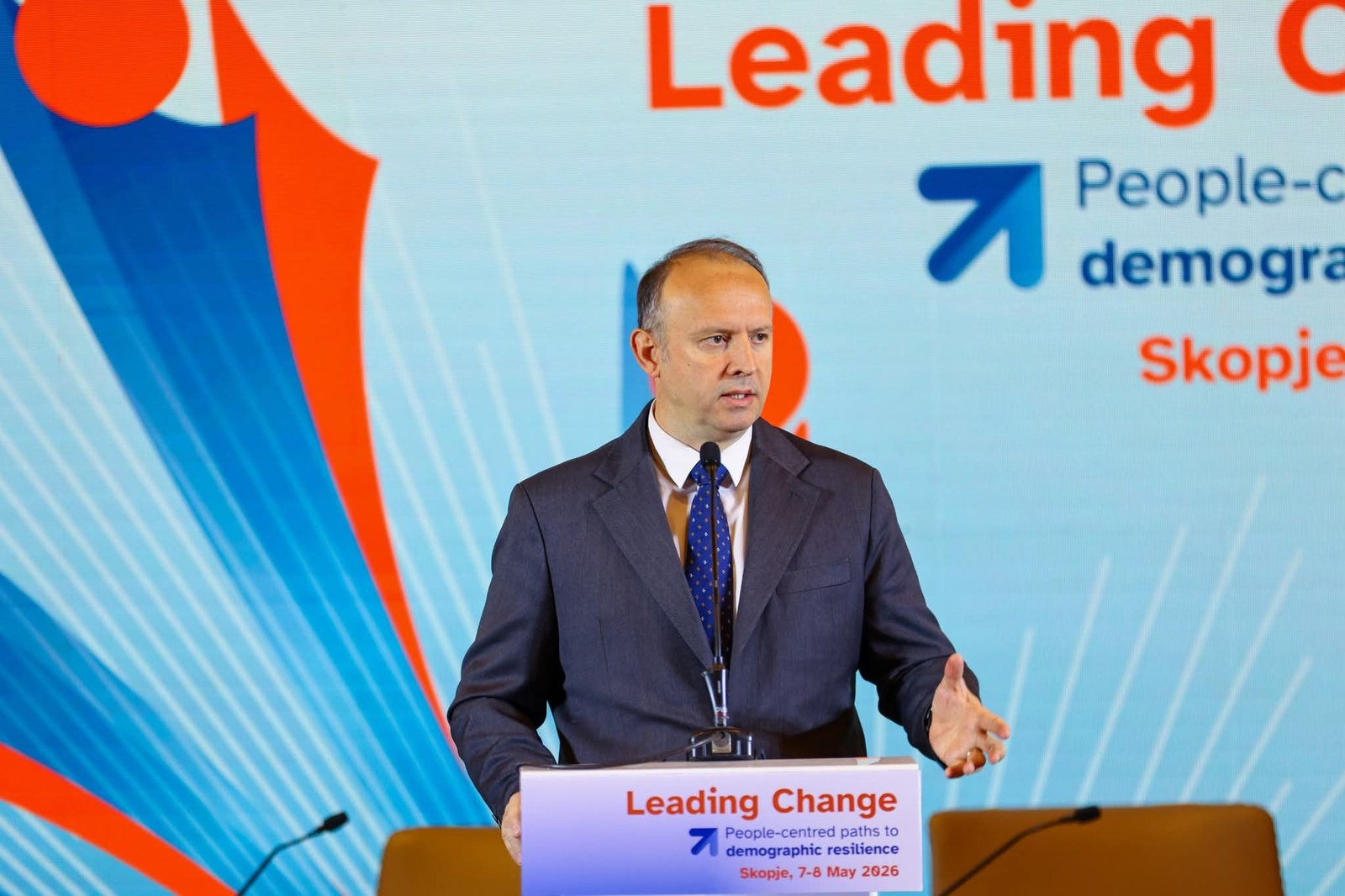 Gashi nga konferenca rajonale  Duhet të investojmë në kapitalin njerëzor dhe të rinjtë