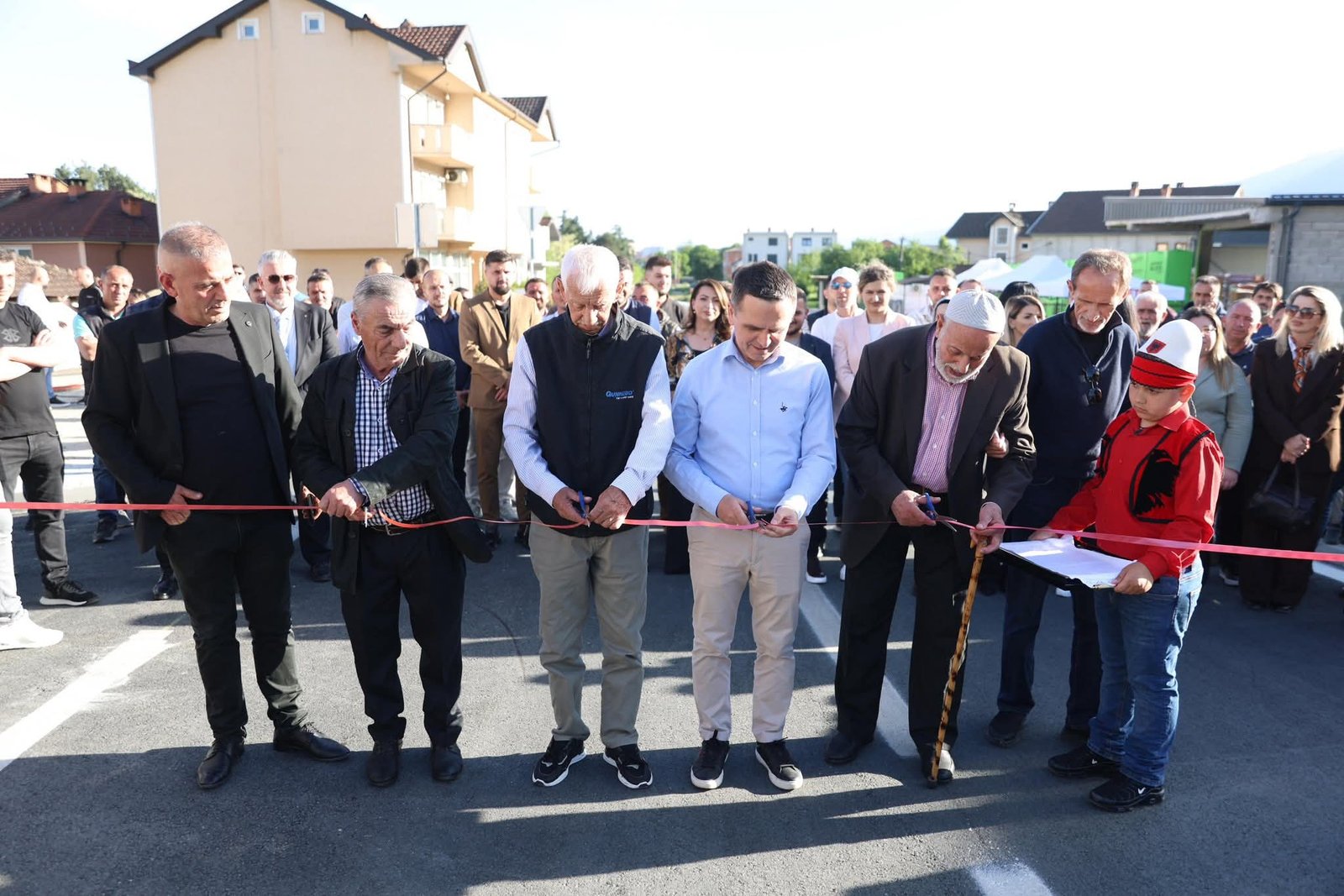 Kryetari i Komunës së Tetovës  Bilall Kasami  Pas 20 vitesh pritje  Bulevardi  Bllagoja Toska  në Drenovec bëhet realitet