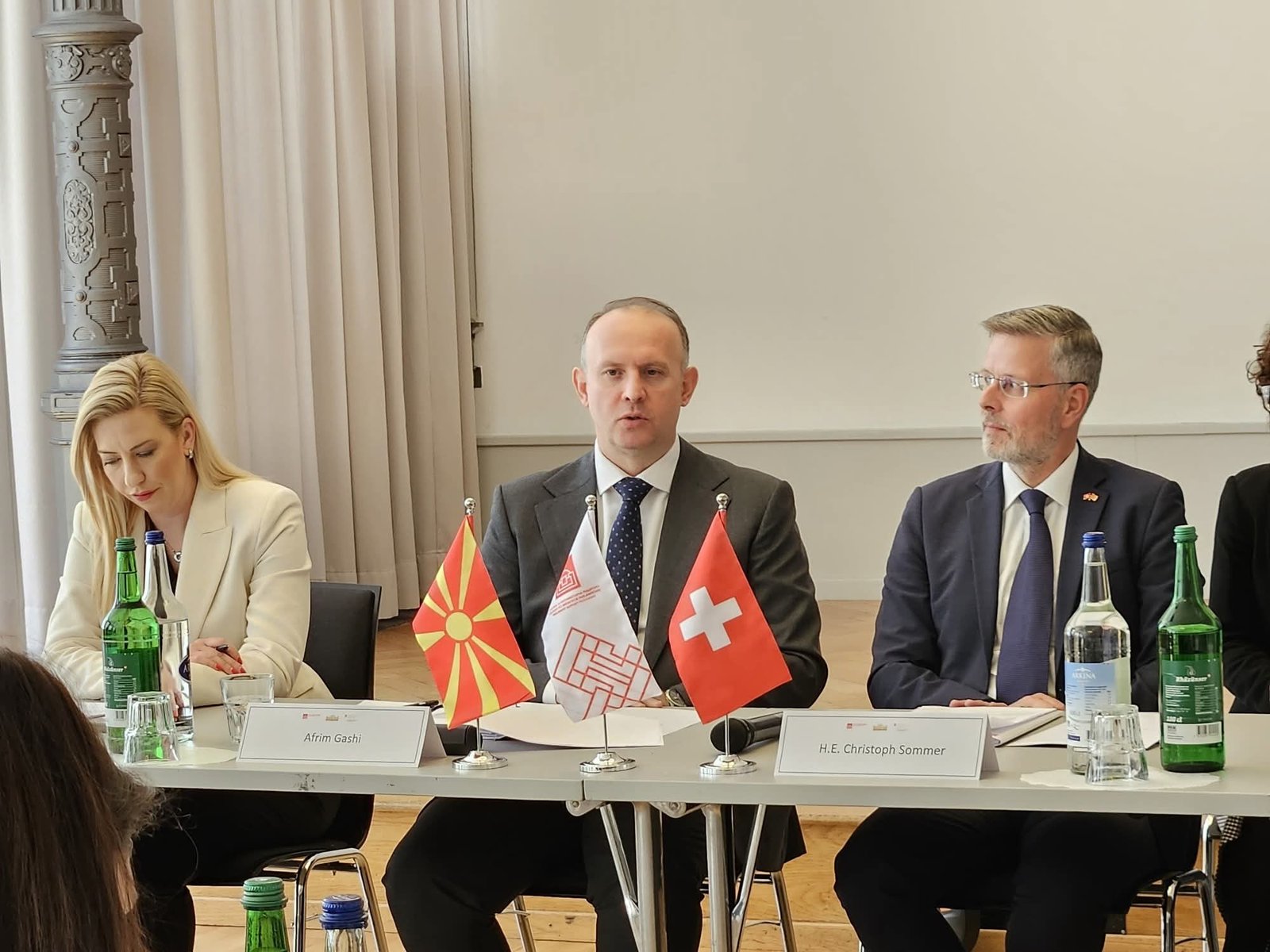 Kryeparlamentari Gashi nga Zvicra  Të promovojmë vlerat demokratike dhe përgjegjësinë publike