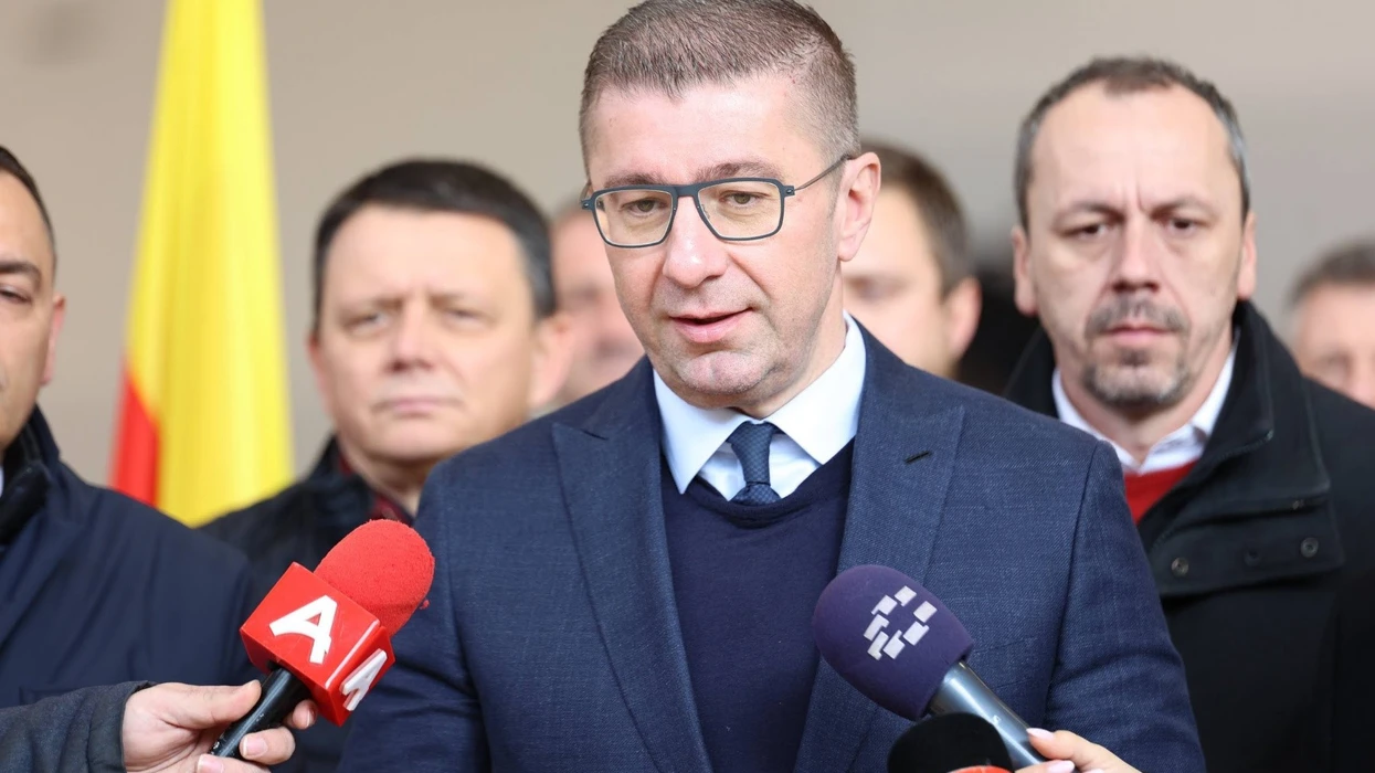 Mickoski  Korridoret 8 dhe 10 janë prioritet strategjik për të ardhmen e vendit