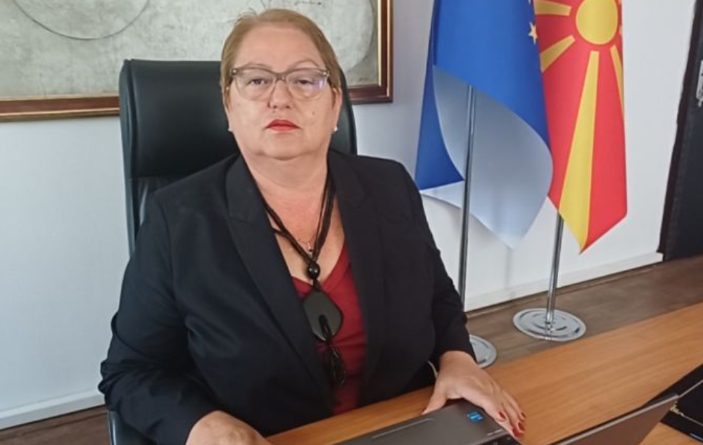 Janevska për parregullësitë në universitete  Kanë lëshuar diplomë me  e Veriut  në vitin 2016  ndërsa emri është ndryshuar në 2018 tën