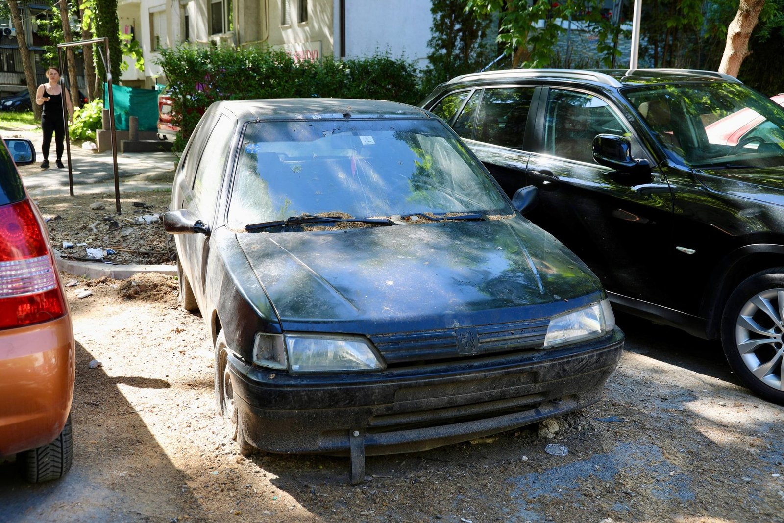 Mexhiti  Nga sot nisëm largimin e mbi 200 automjeteve të braktisura në Çair