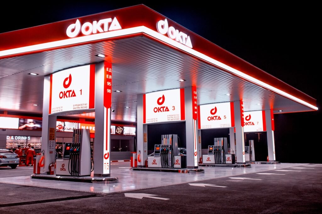 OKTA  Derivatet e cilësisë së lartë nën kontrolle të vazhdueshme