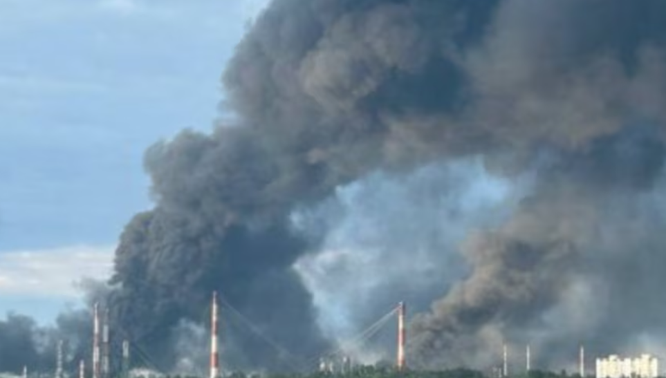 Dronët ukrainas sulmojnë thellë Rusinë  shënjestrohet rafineria e Rosneft