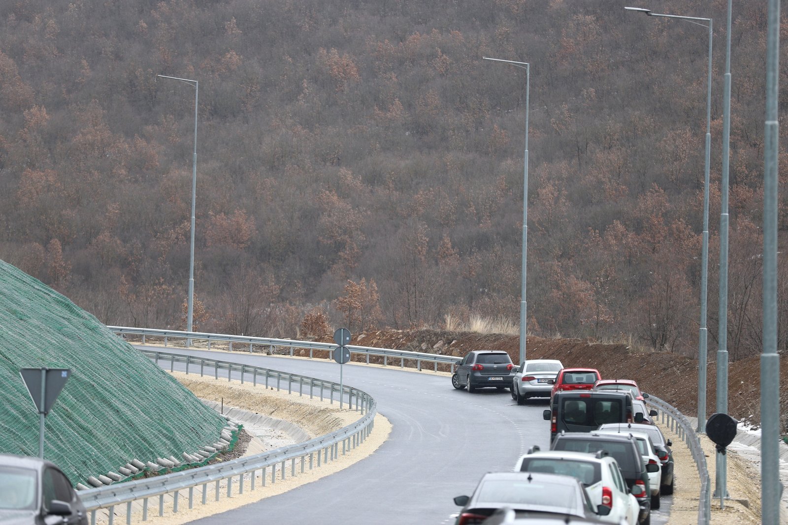 Kompania ndërtimore  Granit  do ta ndërtojë autostradën Shkup   Bllacë