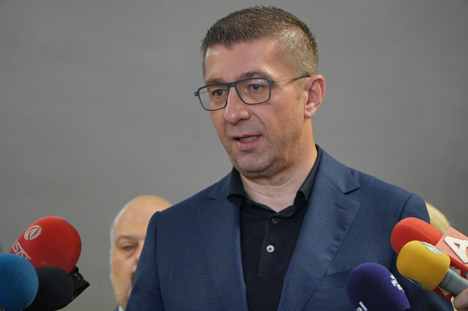 Mickoski  Optimizmi im për BE në bazohet në takimet e drejtpërdrejta me Macronin dhe Merzin në Tivat