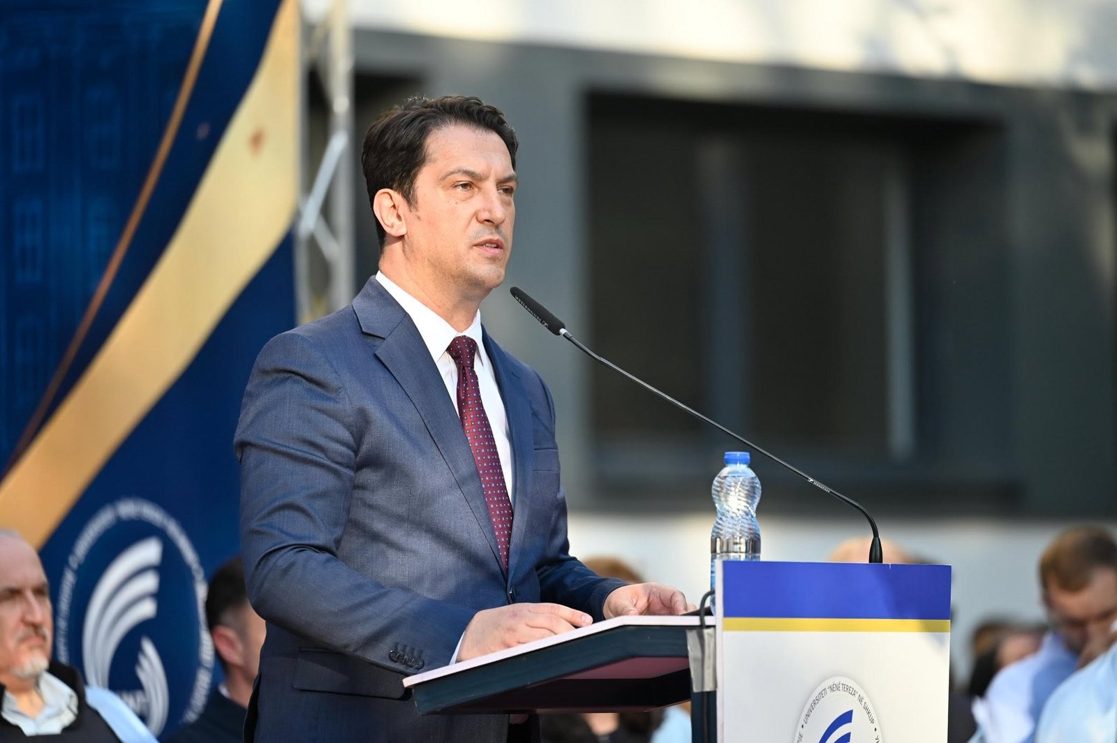 Bekim Sali në diplomimin e studentëve  Arsimi është investimi më i sigurt për të ardhmen