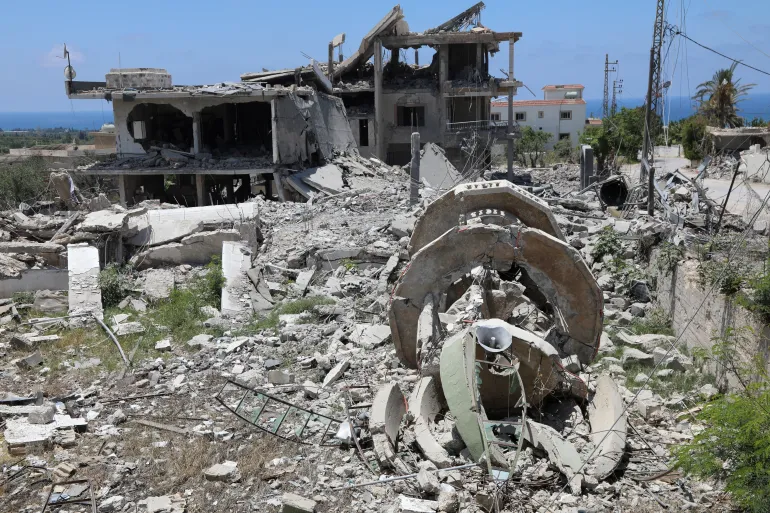 Të paktën 12 persona të vrarë në sulmet izraelite në Liban që nga agimi