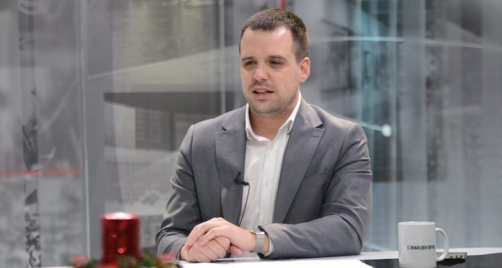 Arrestohet ish drejtori i Doganës  Stefan Bogoev  dyshohet për keqpërdorim me tenderë