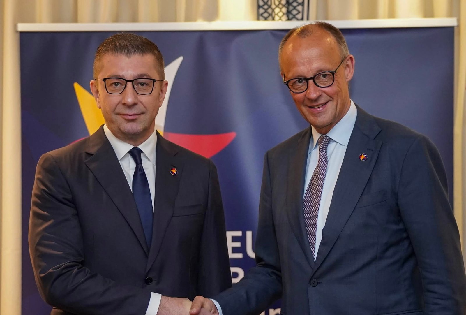 Mickoski takohet me kancelarin gjerman Merz në Tivat  Integrimi evropian dhe bashkëpunimi rajonal në fokus
