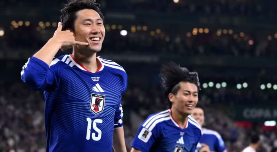 Japonia i jep leksion Tunizisë me katër gola dhe afrohet me fazën me eliminim direkt