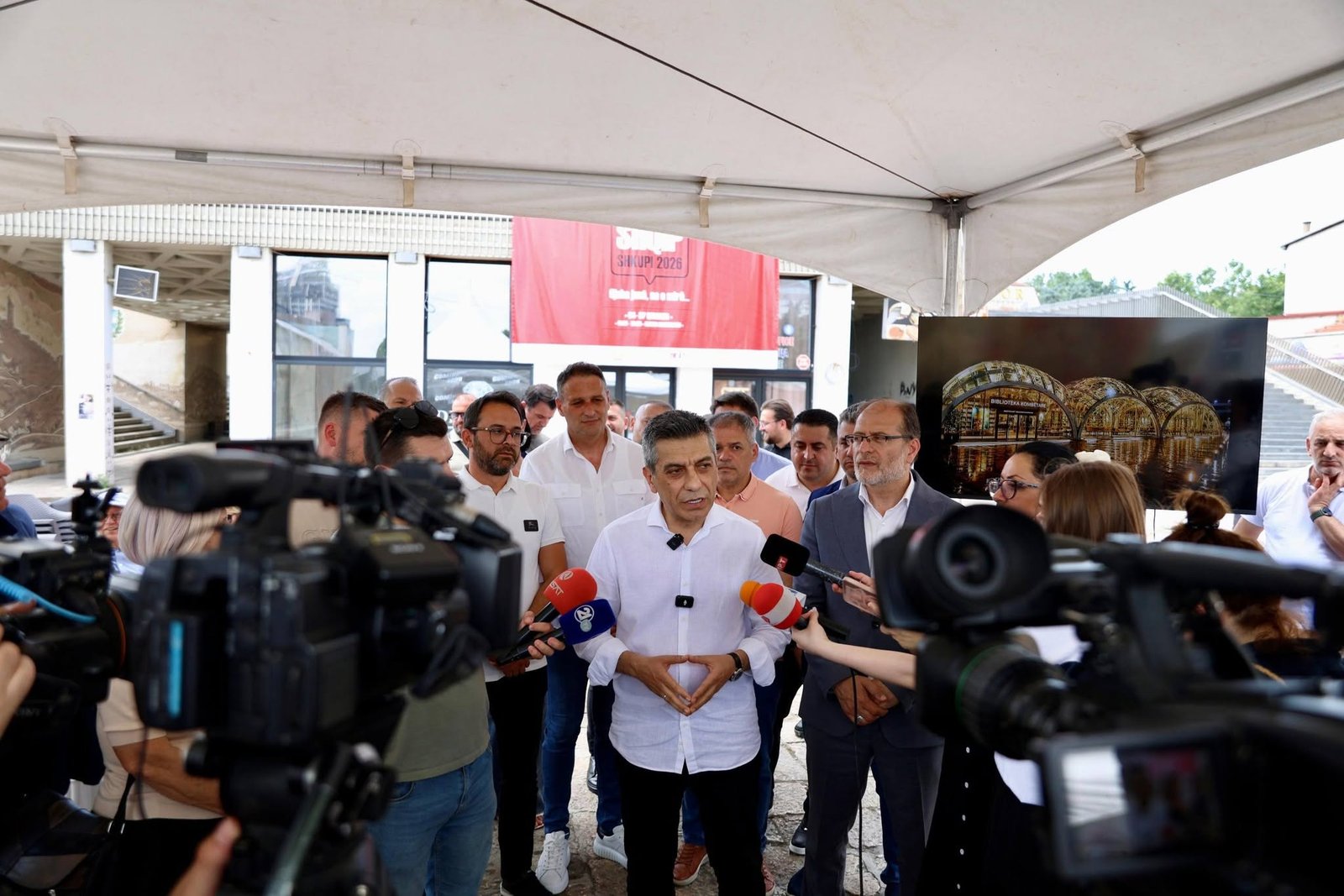 Mexhiti  Katër ditë libër  kulturë dhe gjuhë shqipe në Shkup