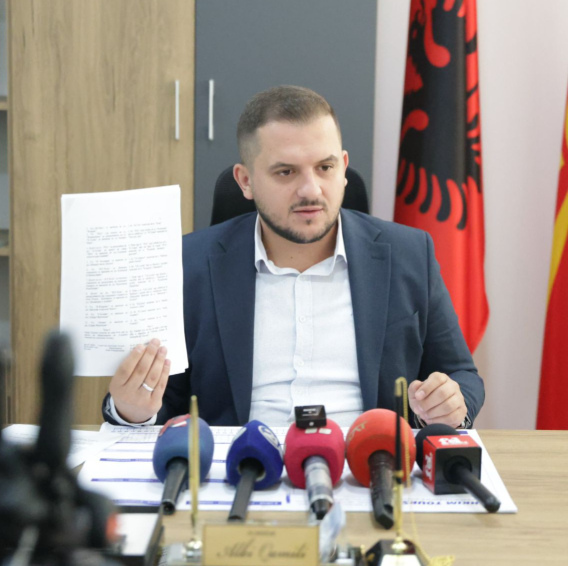 Qamili  Vendimi i vitit 2007 për emrat e rrugëve ishte gjysmak  tani po e zgjidhim sipas ligjit