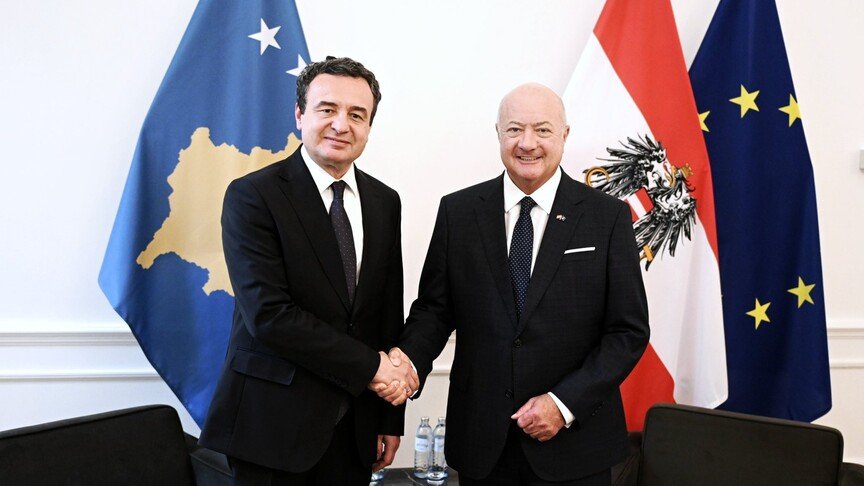 Kurti në takim me kancelarin Stocker  Kosova e gatshme për marrjen e statusit të vendit kandidat