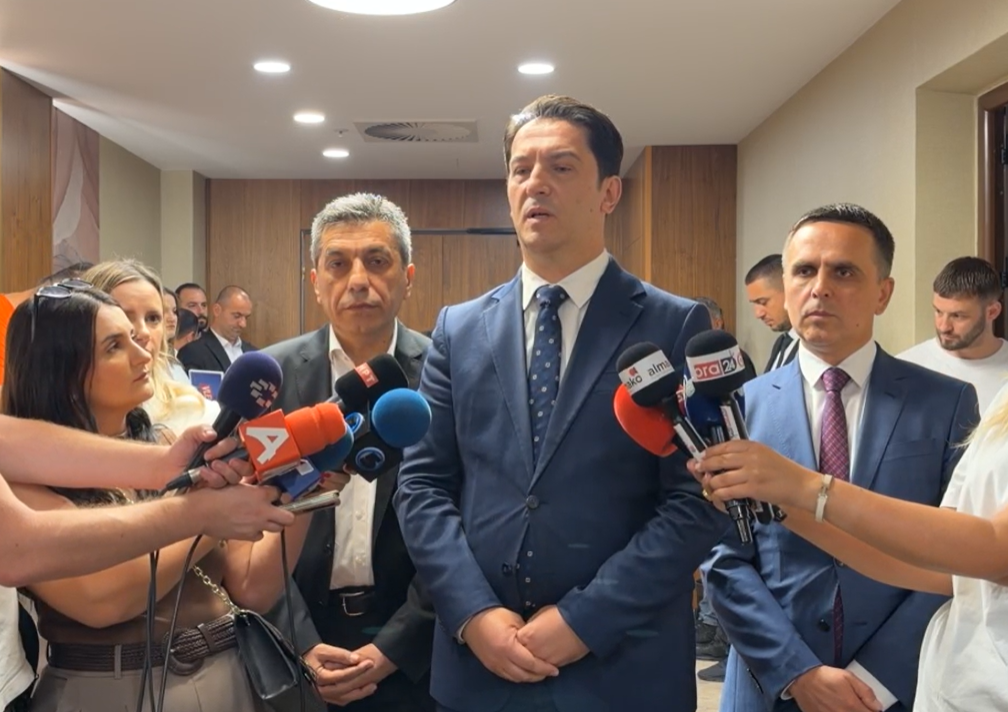 Zv kryeministri Bekim Sali  Kemi realizuar për 24 muaj atë që nuk është bërë për 24 vite  ja ministrit që do t i takojnë VLEN it