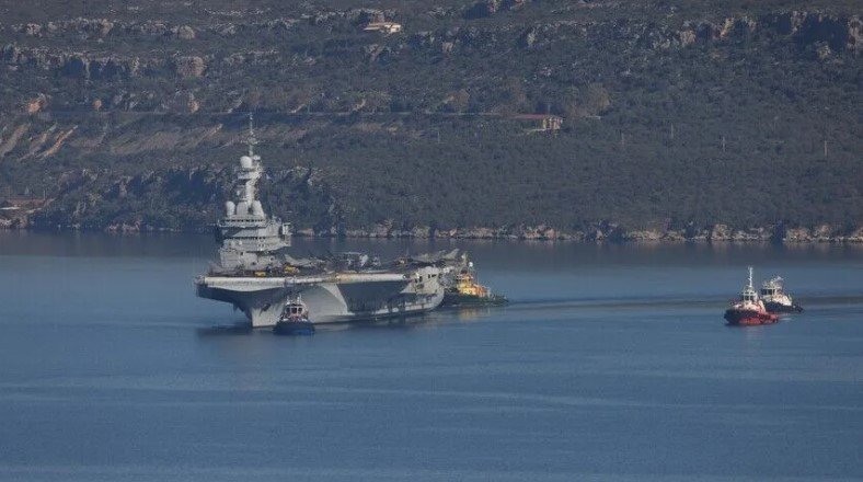 Franca tërheq aeroplanmbajtësen  Charles de Gaulle  nga Lindja e Mesme