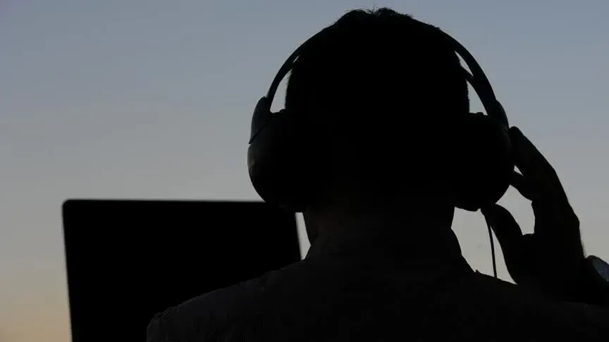 Raport  Rriten sulmet kibernetike të mundësuara nga IA ja  kriminelët synojnë bizneset në gjithë botën