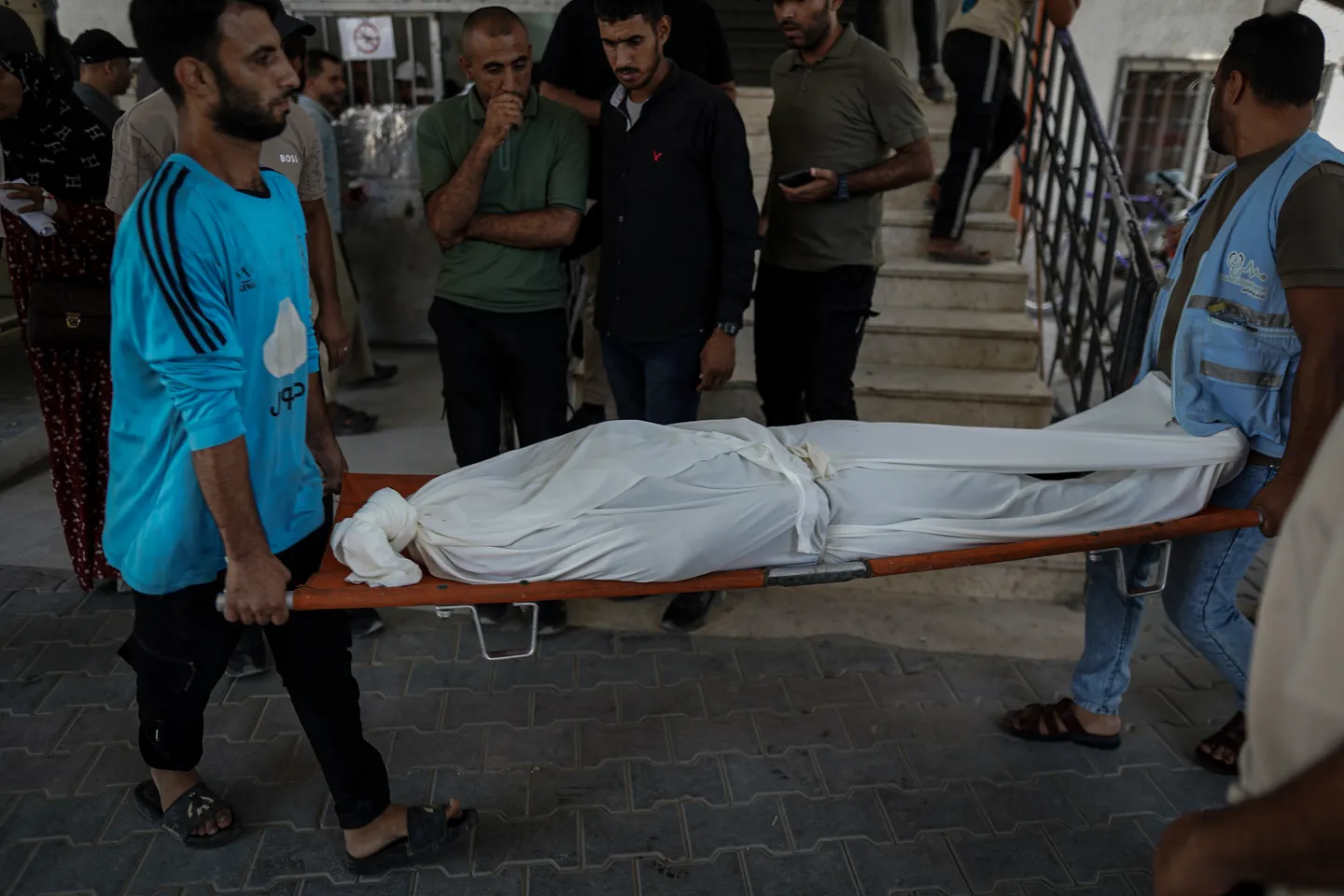 Izraeli vr et 8 palestinezë  përfshirë shefin e policisë në Gaza