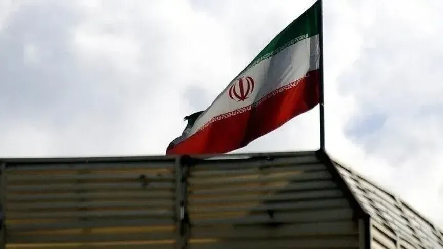 Irani dënon vendimin e Mbretërisë së Bashkuar për t i lejuar SHBA së përdorimin e bazave ushtarake për sulme