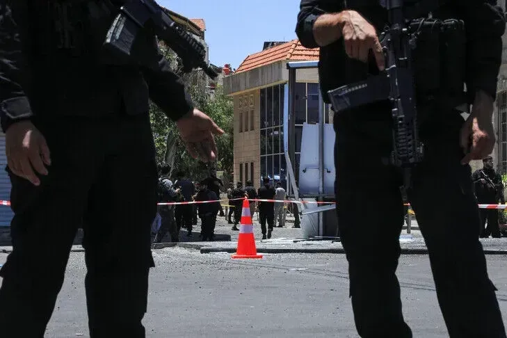 Siria arreston anëtarë të ISIS it  sekuestron armë në Halep