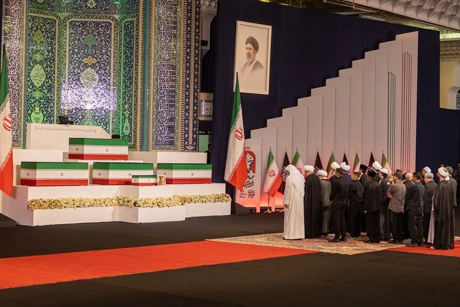Kush është mbledhur në Teheran për funeralin e Liderit Suprem Ali Khamenei 
