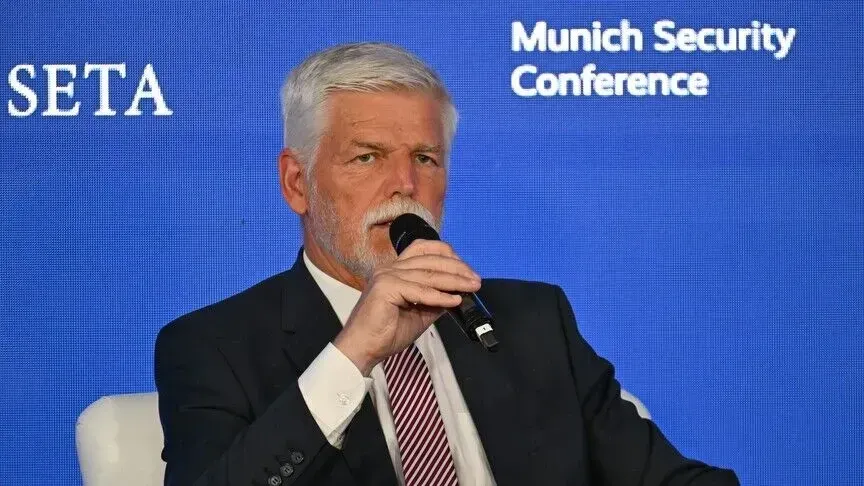 Presidenti çek  Vendet evropiane anëtare të NATO s duhet të rifokusojnë mbrojtjen e tyre