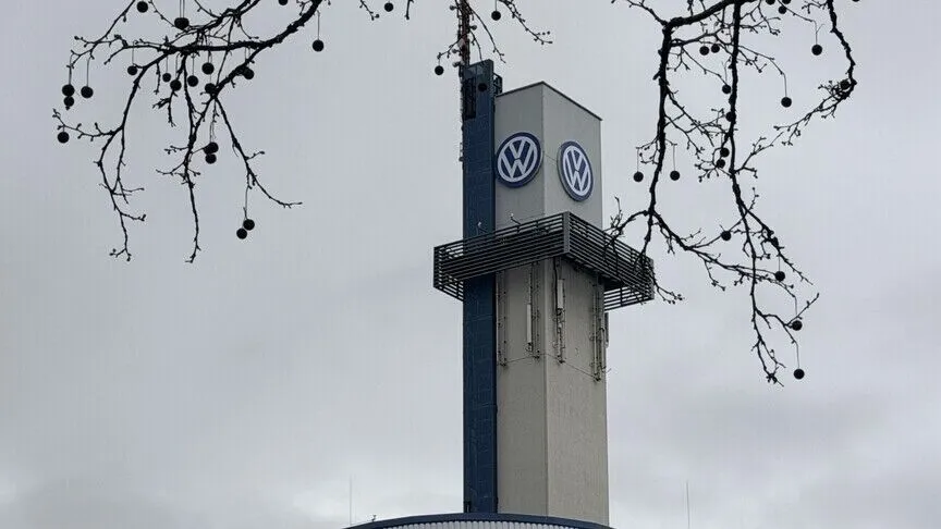 Marrëveshja e planifikuar e  Volkswagen  it për mbrojtjen me Izraelin bllokohet nga investitorët nga Katari