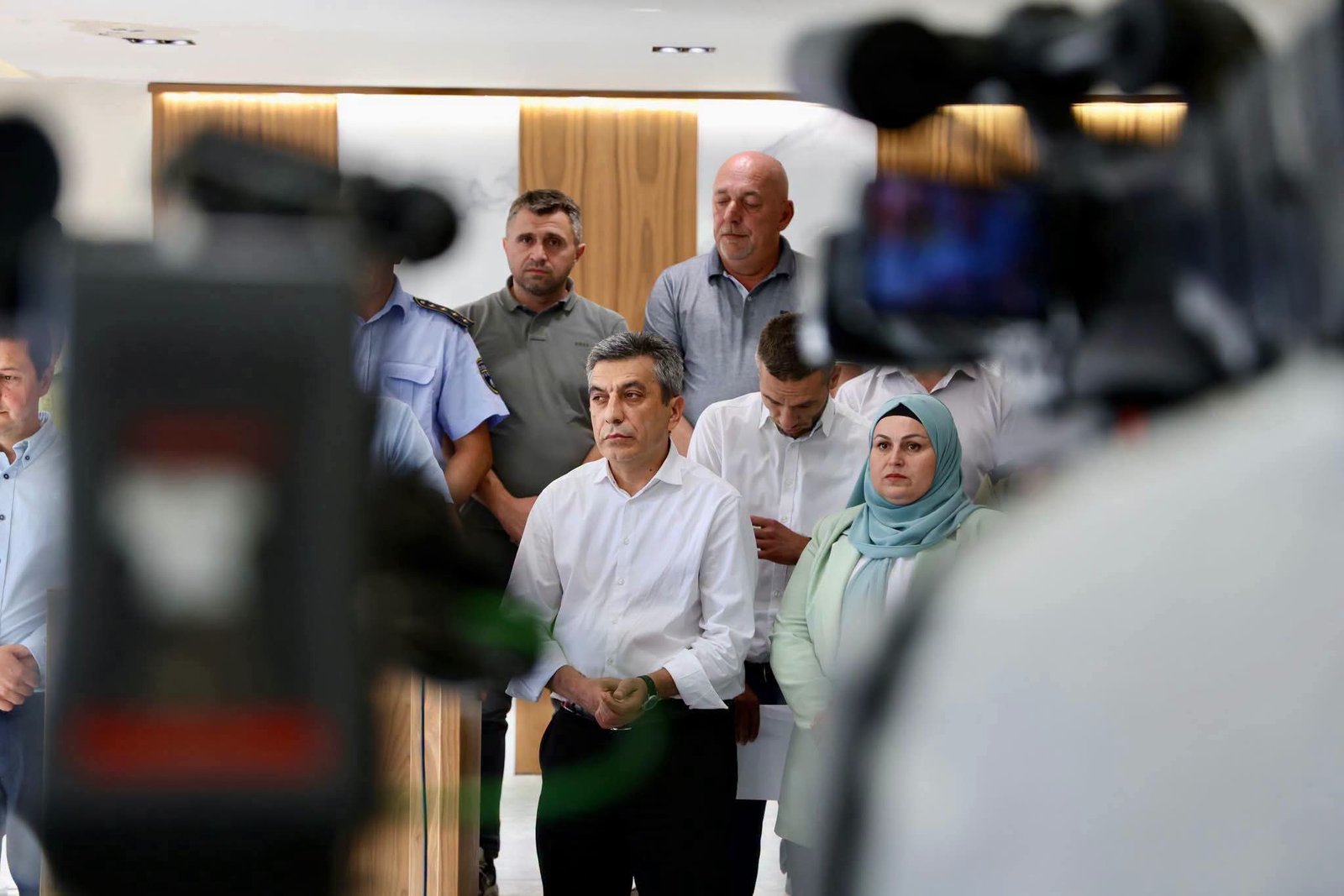 Imerlije Saliu dhe Izet Mexhiti vizitojnë Gostivarin  kërkojnë veprime të shpejta për rikthimin e furnizimit me ujë të sigurt