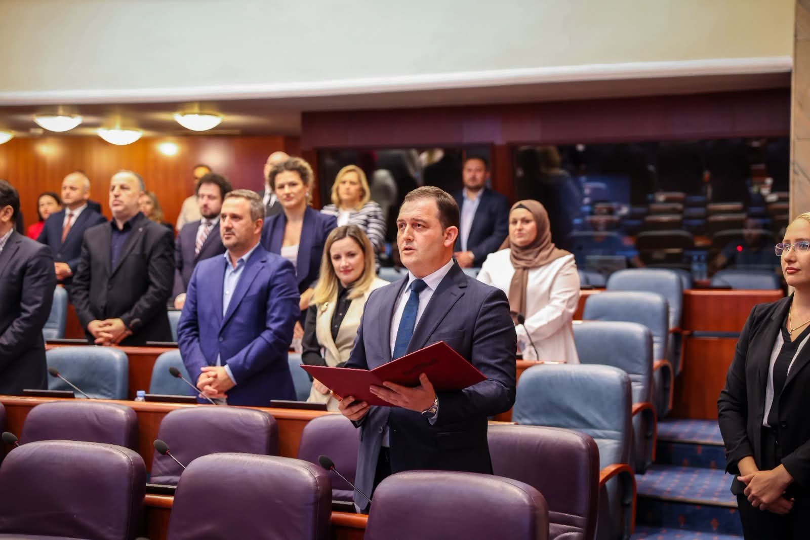 Gashi  Zulfiqar Zejnulla u zgjodh ministër pa resor  i uroj suksese në shërbim të qytetarëve dhe zhvillimit të vendit