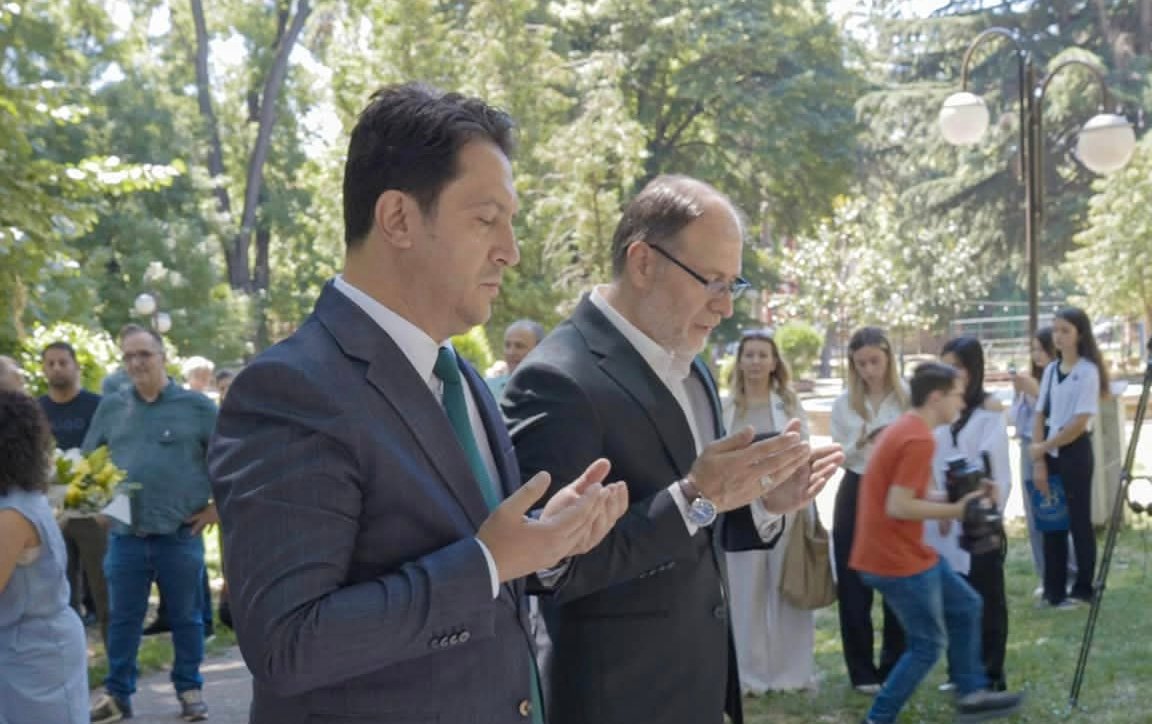 Zv kryeministri Sali në përkujtim të gjenocidin e Srebrenicës  Kujtesa për viktimat është detyrim moral për mbrojtjen e së vërtetës