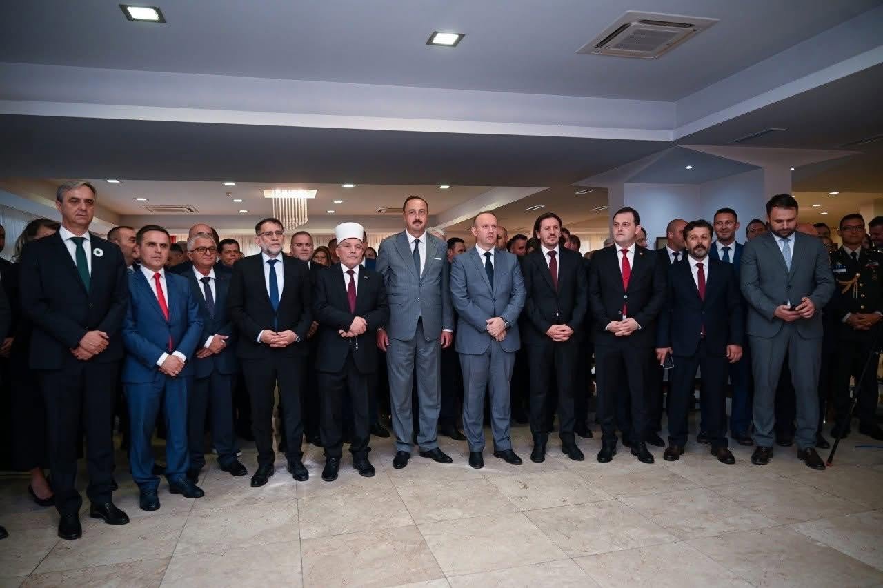 Gashi nga ceremonia e 15 Korrikut  Populli turk dëshmoi fuqinë e unitetit