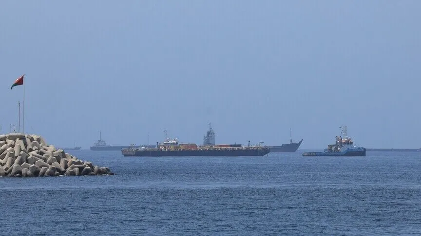 Irani  Dy cisterna që tentonin të kalonin përmes rrugës së pasigurt morën flakë në Hormuz